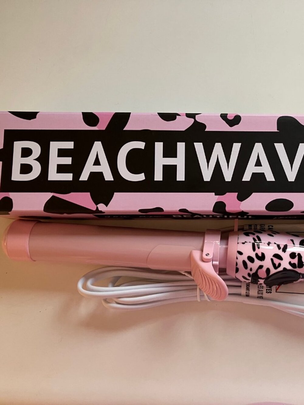 NIB Beachwaver Rotating Curling Iron S 1.25 Pink/Black